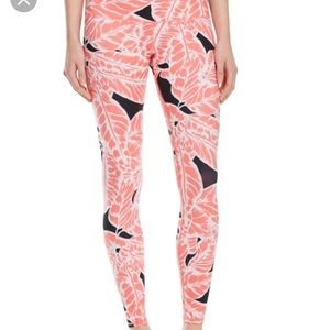 Alo palm printed yoga pants